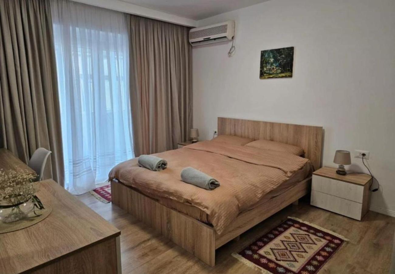 Ferienwohnung Kalpazo Myslym Shyri Tirana Exterior foto