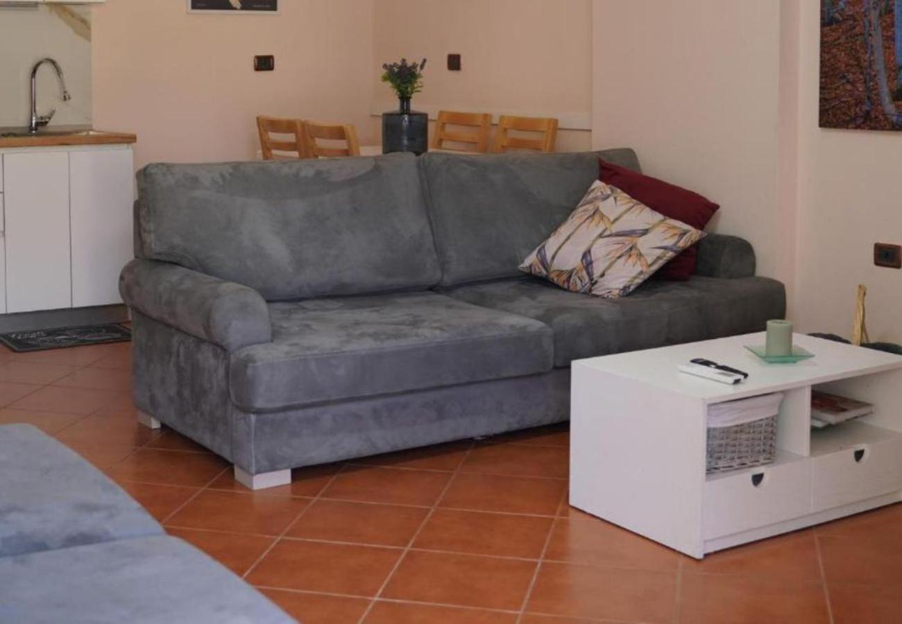 Ferienwohnung Kalpazo Myslym Shyri Tirana Exterior foto