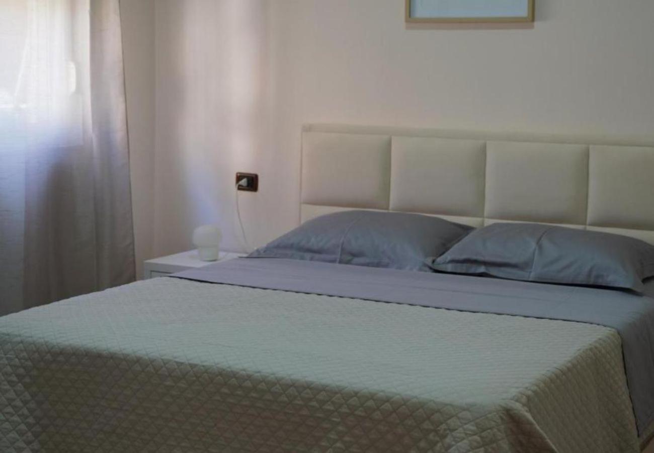 Ferienwohnung Kalpazo Myslym Shyri Tirana Exterior foto