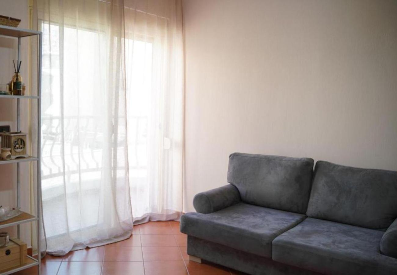 Ferienwohnung Kalpazo Myslym Shyri Tirana Exterior foto